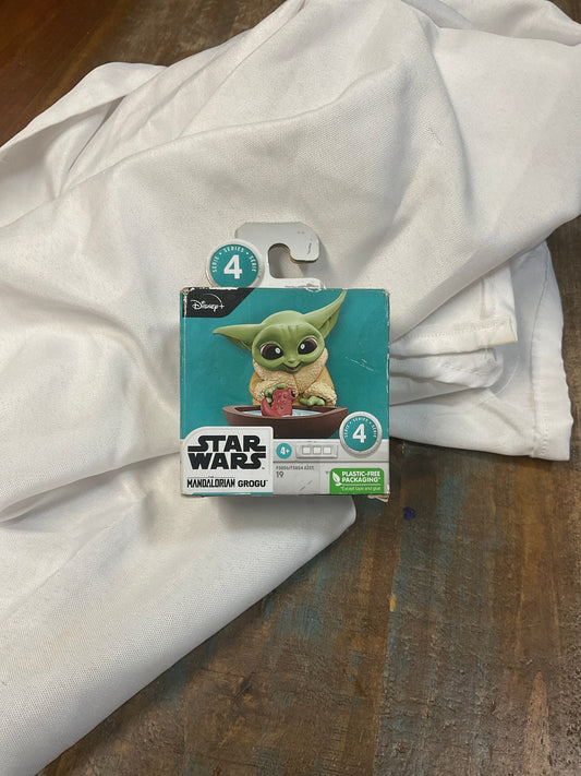 Star Wars. Figure mandaloria grogu